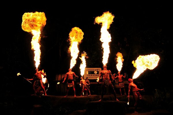 Feuershow die Hitze ist weg 