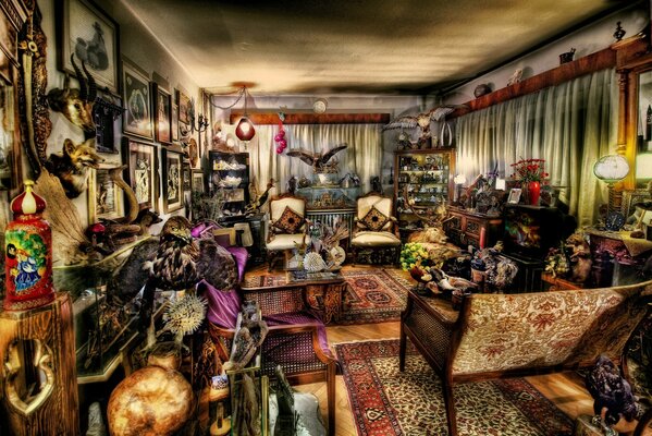 Salon for the sale of antiques