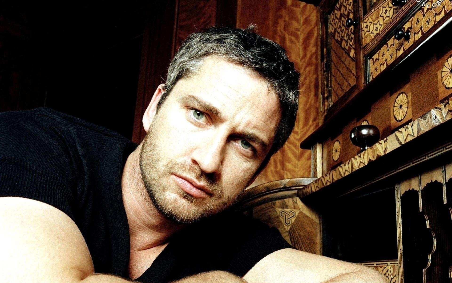 gerard butler actor portrait