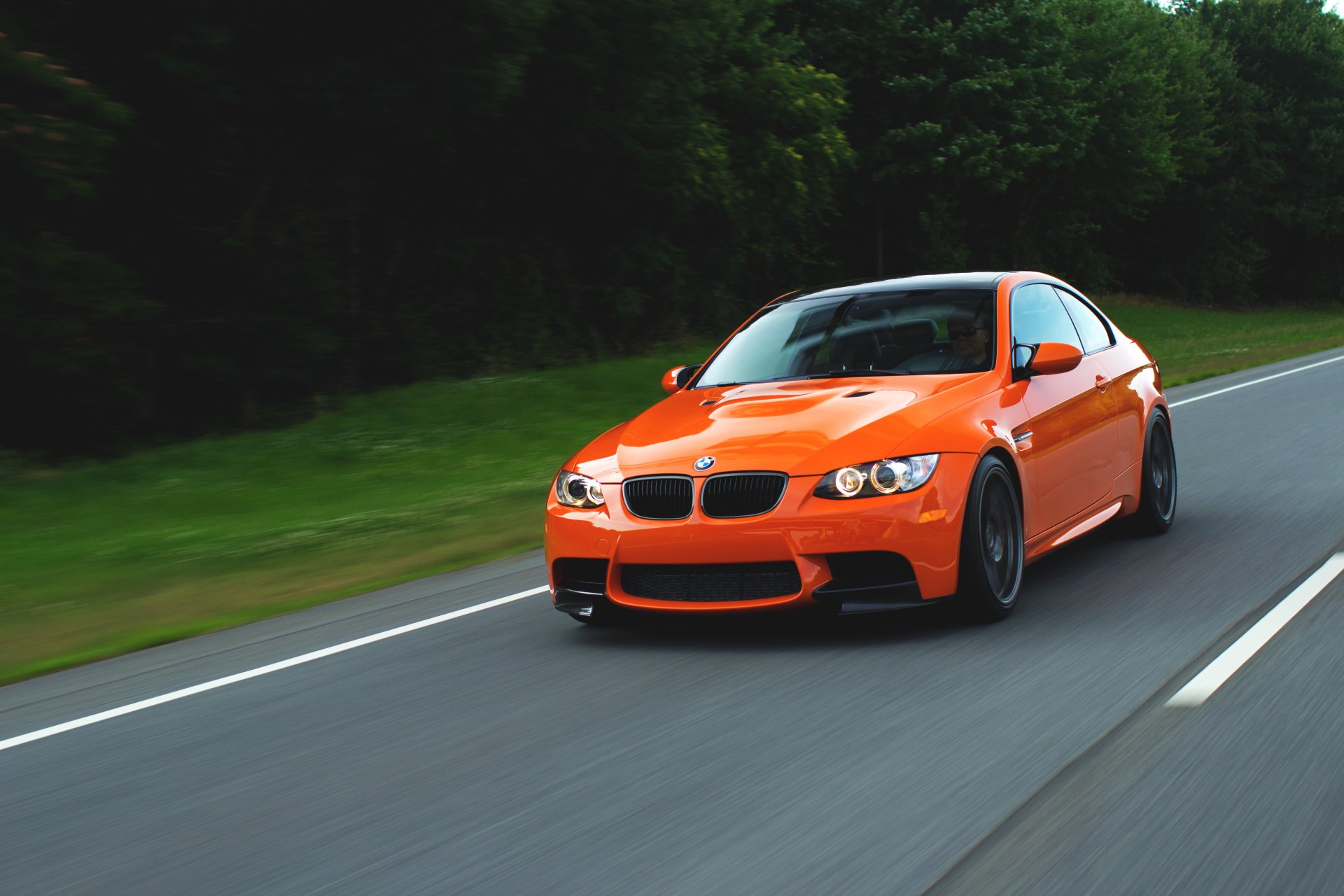 bmw m3 e92 arancione strada velocità bmw alberi