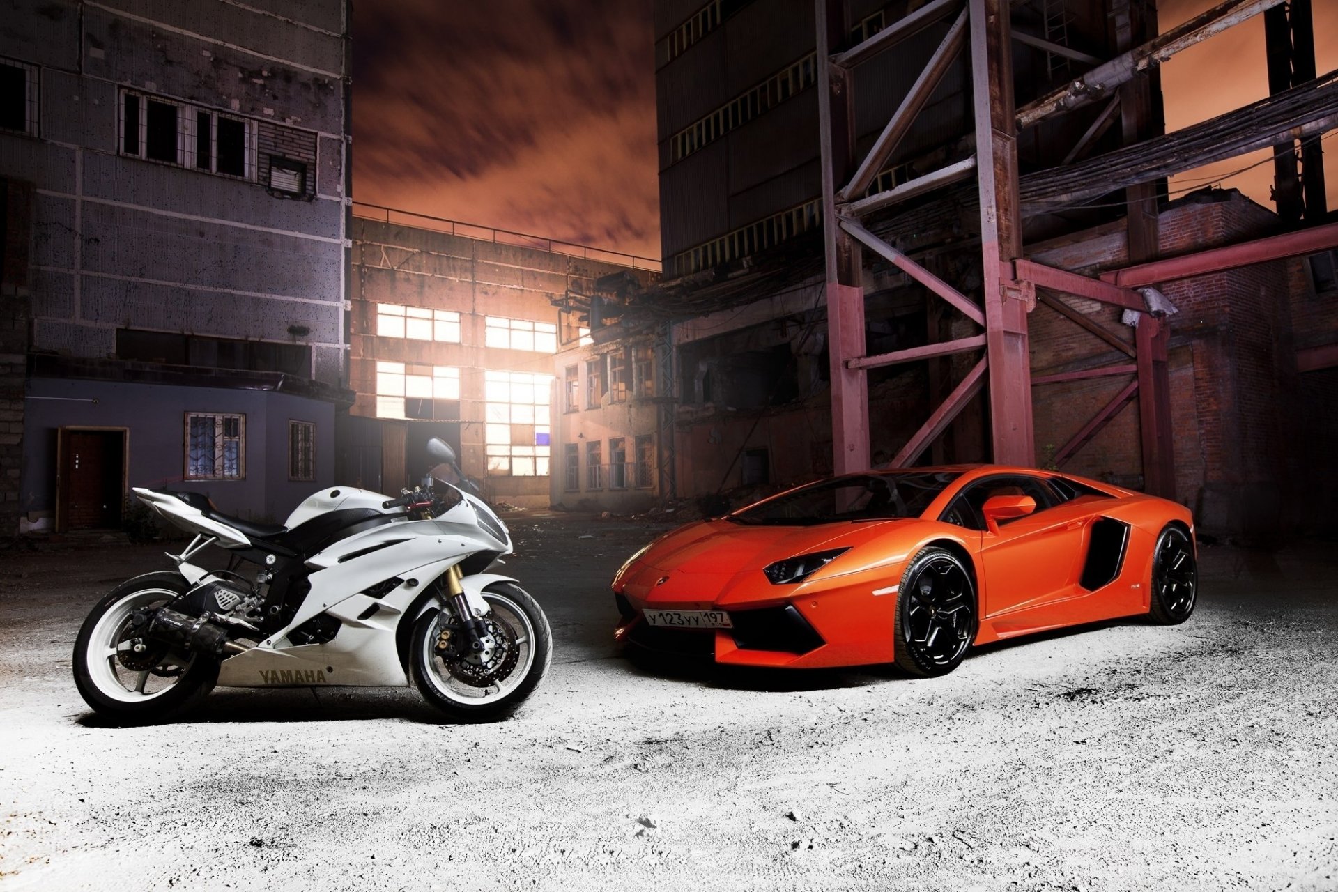 aventador pomarańczowy yamaha biały