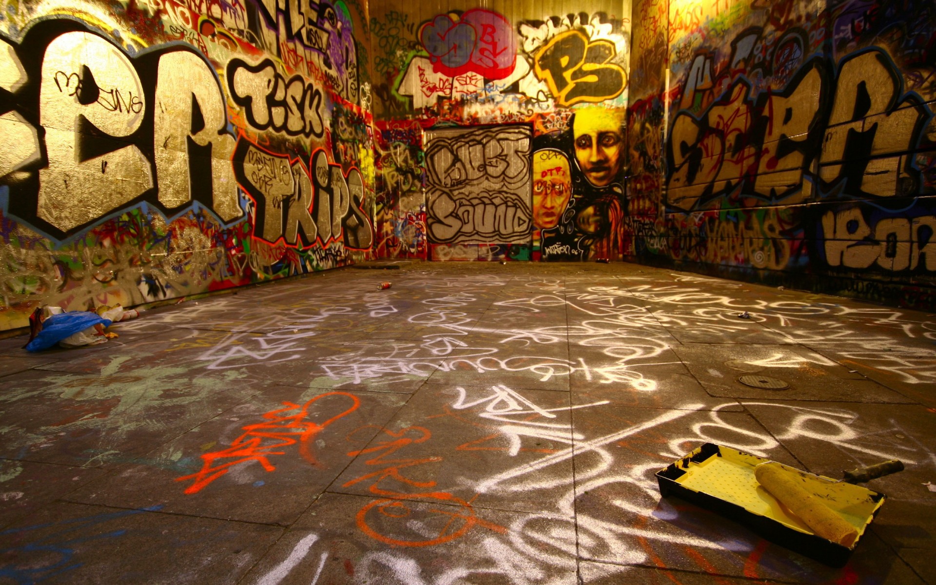 graffiti paint wall