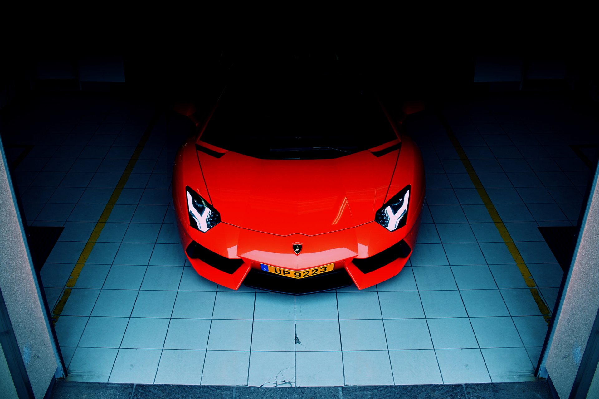 lamborghini aventador lp700-4 orange vorne garage