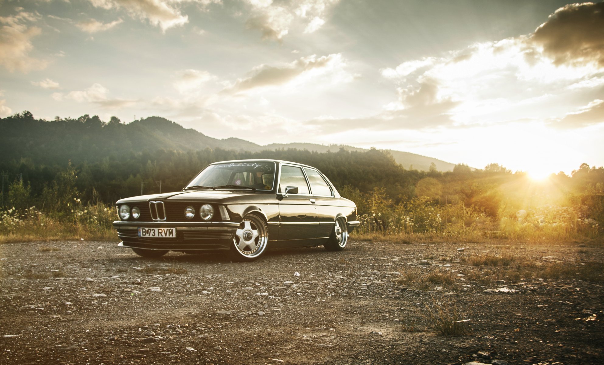 bmw e21 posizione bmw classico retrò messa a punto cerchi alba