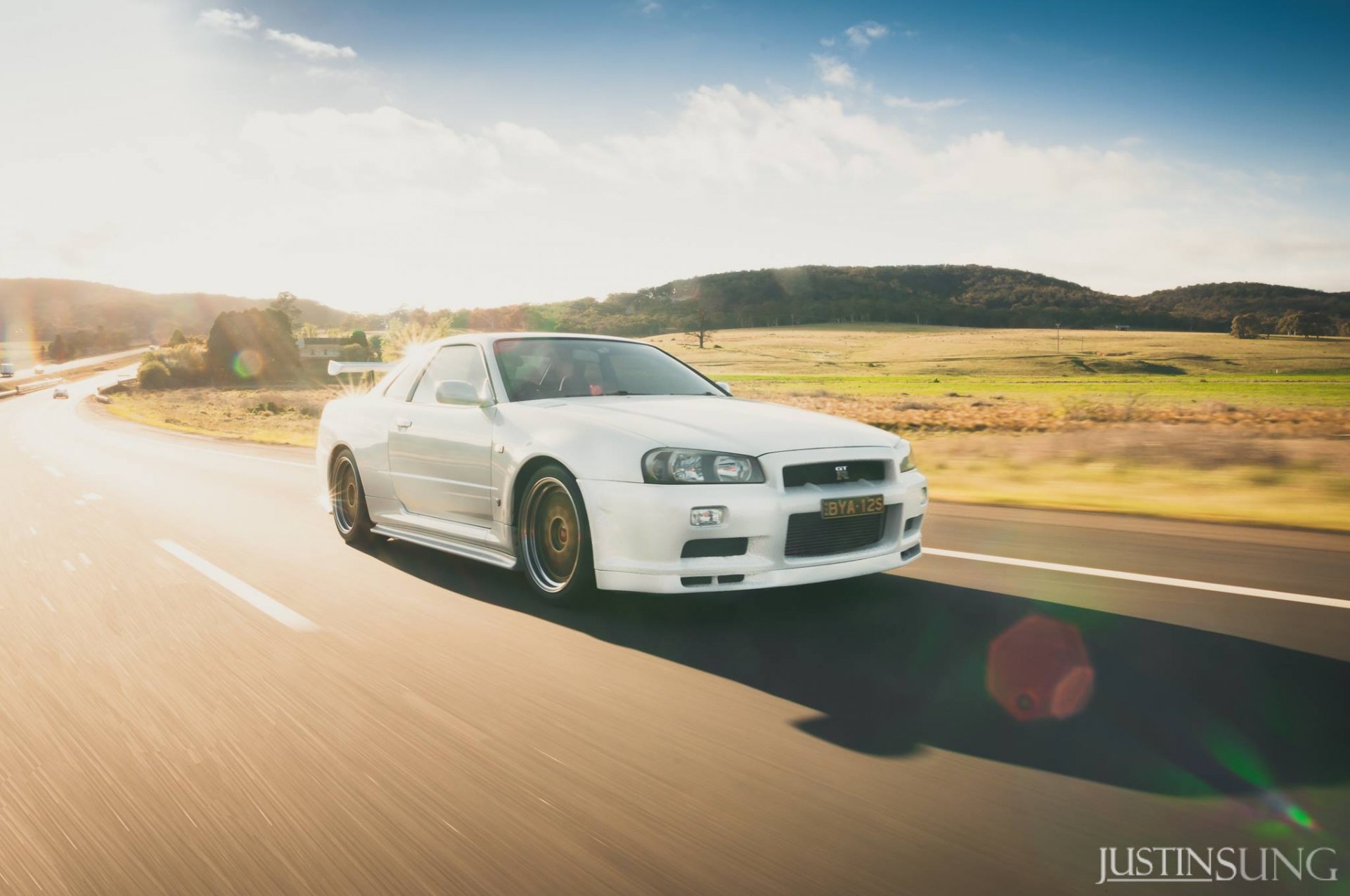 nissan horizon gtr gt-r r34 nissan skyline blanc route trafic équitation bbs justin sen