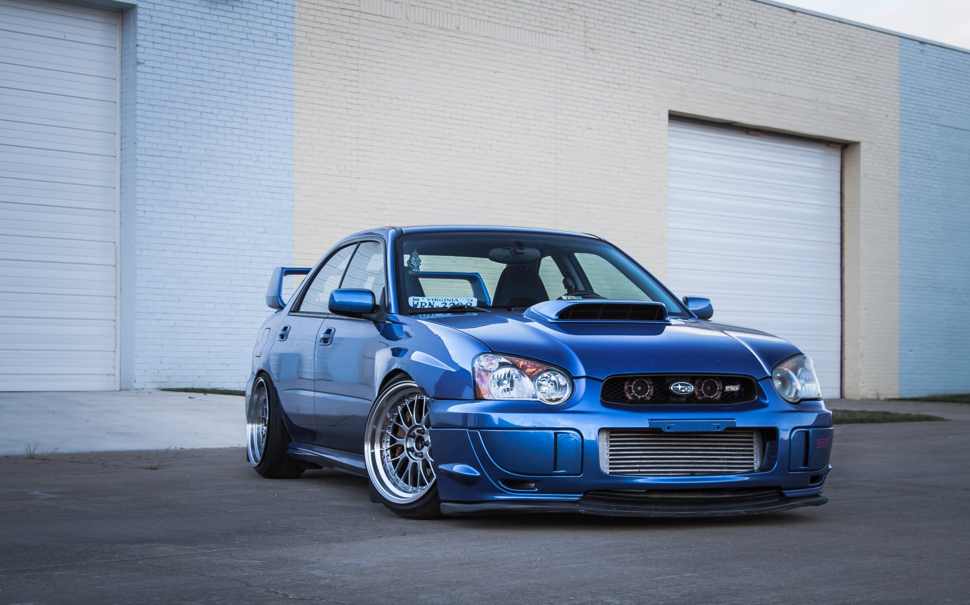 ubaru impreza wrx sti blue subaru impreza blue garage