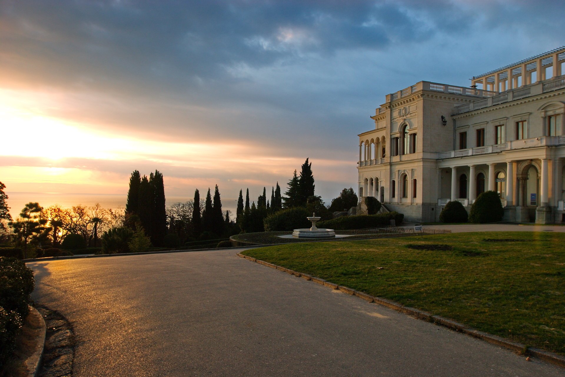 mar palacio livadia crimea tarde