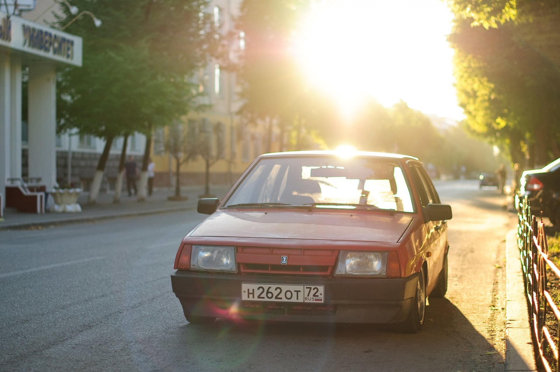 vaz 2109 czerwony lada zhiguli tuning pozycja