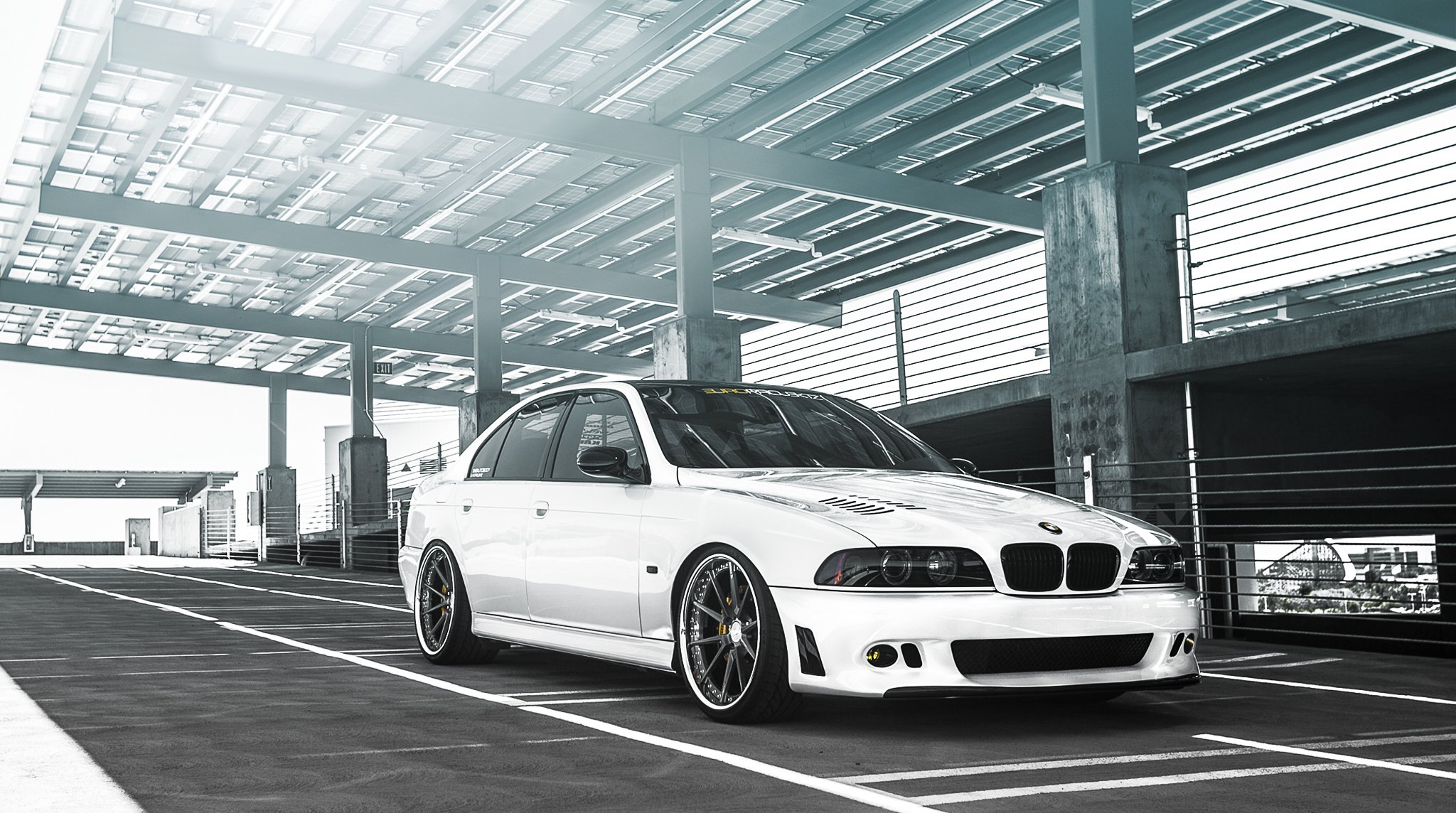 bmw m5 e39 tuning biały bmw sedan seria 5