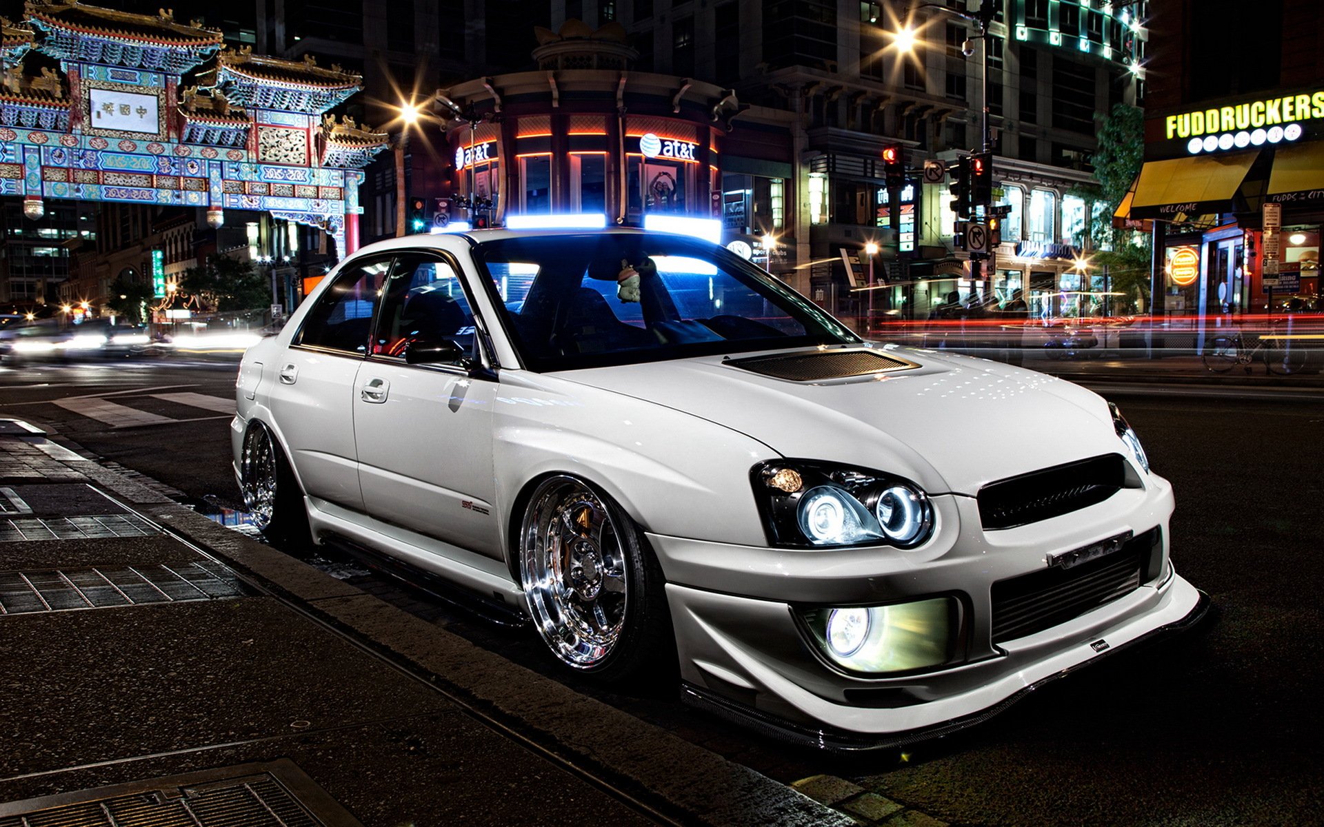 ubaru impreza sti tuning posición subaru auto coche ciudad noche slammed