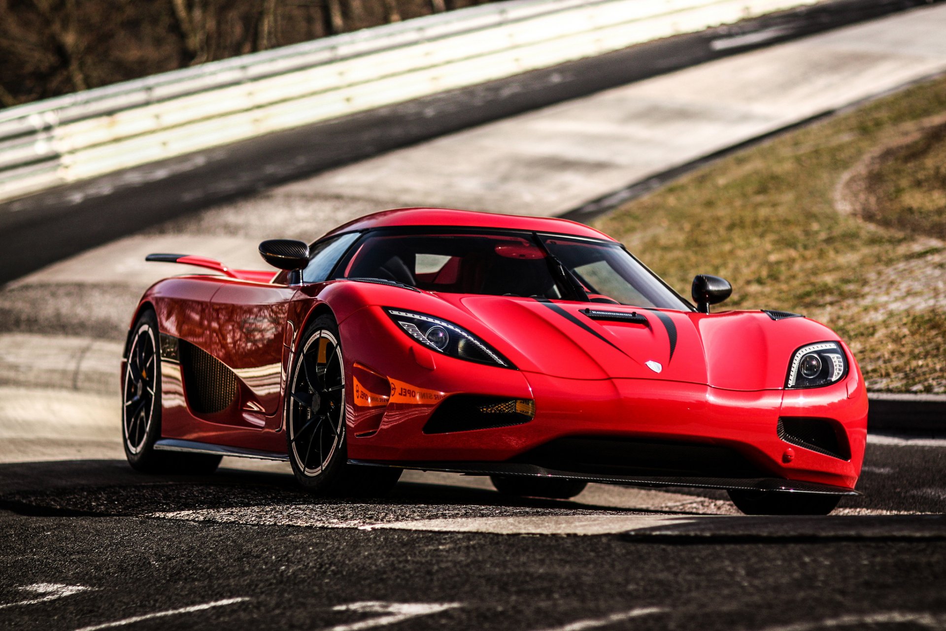 koenigsegg agera r rouge supercar piste agera r rouge