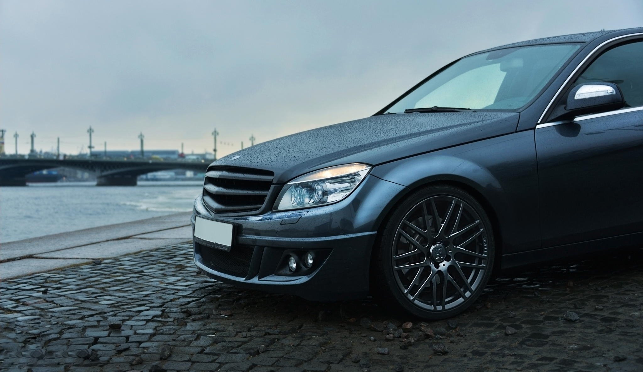 mercedes benz classe c brabus san pietroburgo neva fiume ponte