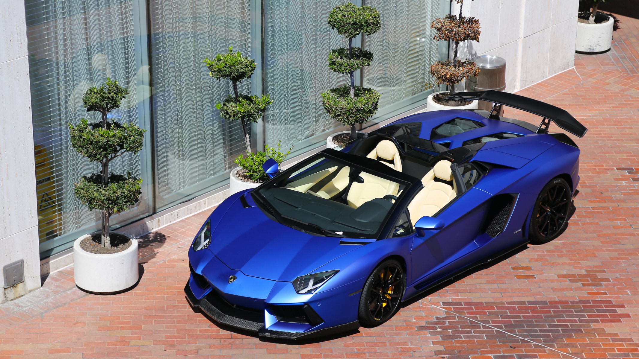 lamborghini aventador lp700-4 roadster azul mate