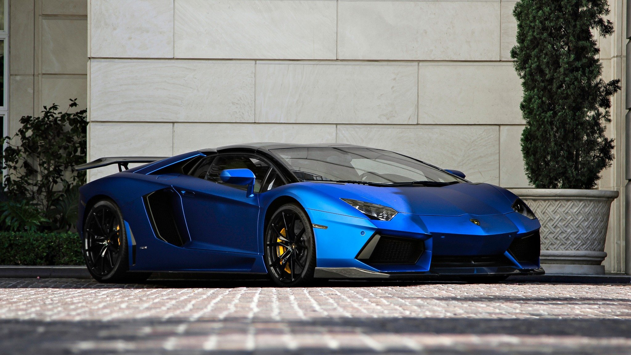 lamborghini aventador lp700-4 roadster blu opaco