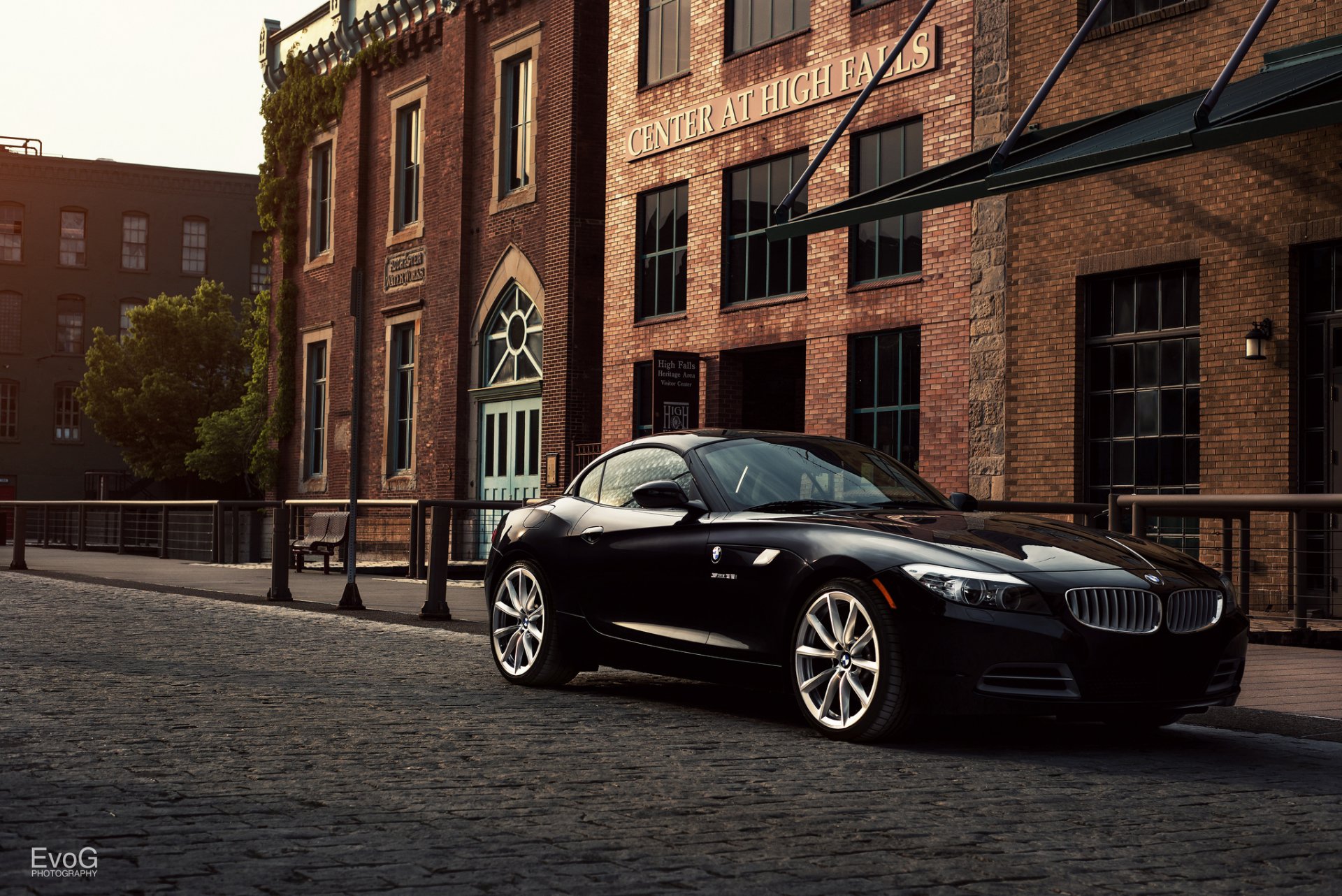 bmw z4 e89 sdrive 35i черный передние улица здание