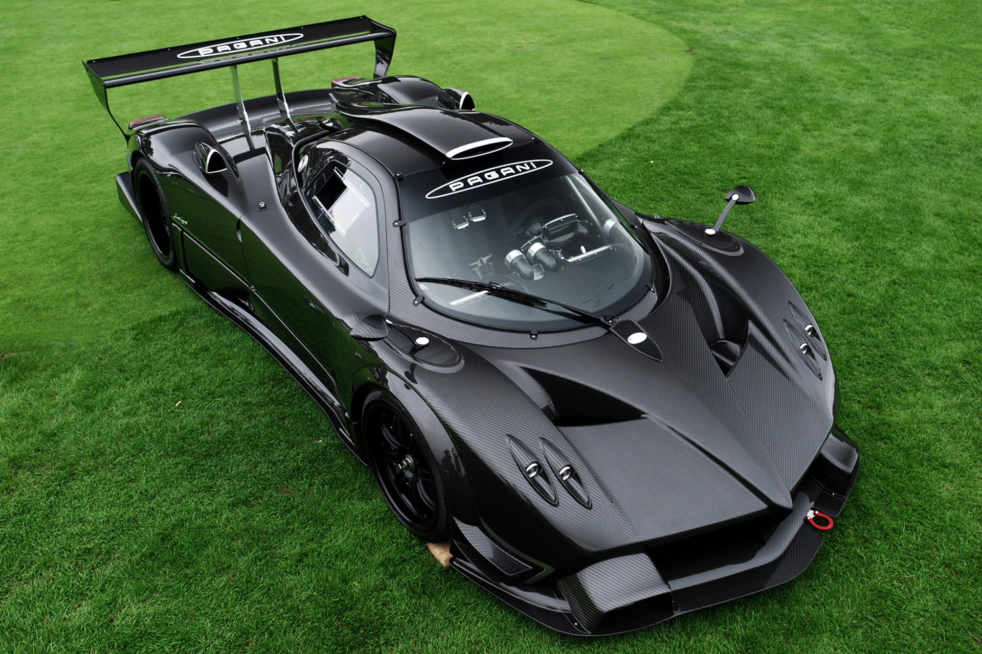 pagani zonda g noir carbone . supercar herbe pagani zonda p supercar carbone