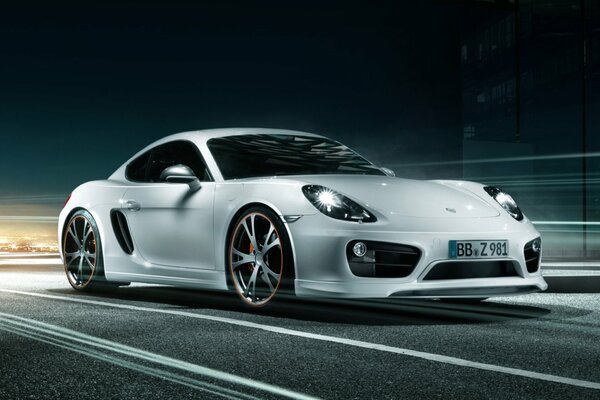 Porsche Cayman avec avant tuning