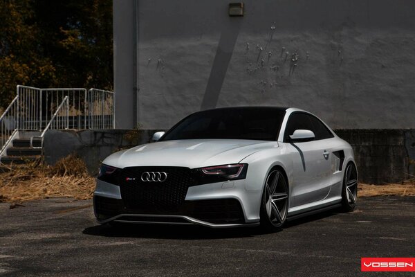 A beautiful Audi car