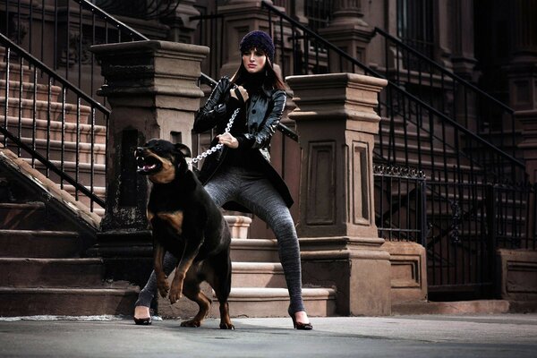 Aunt keeps an aggressive rottweiler on a chain