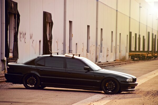 On the streets of the city. bmw 740 e38