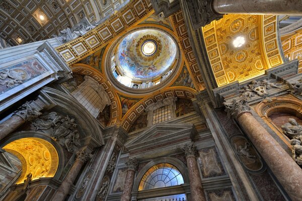 St. Peter s Cathedral from the inside