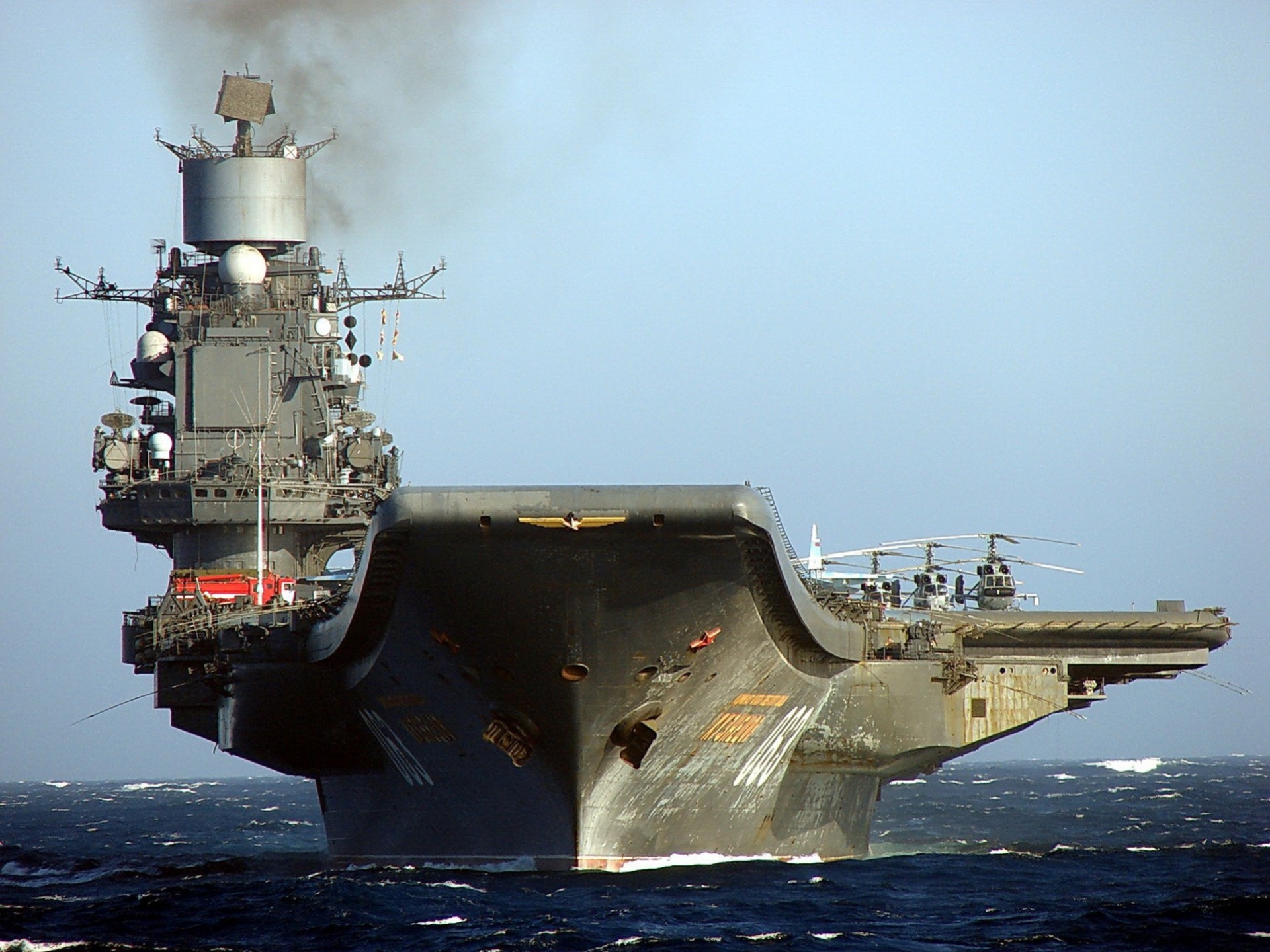 navire mer amiral kuznetsov porte-avions