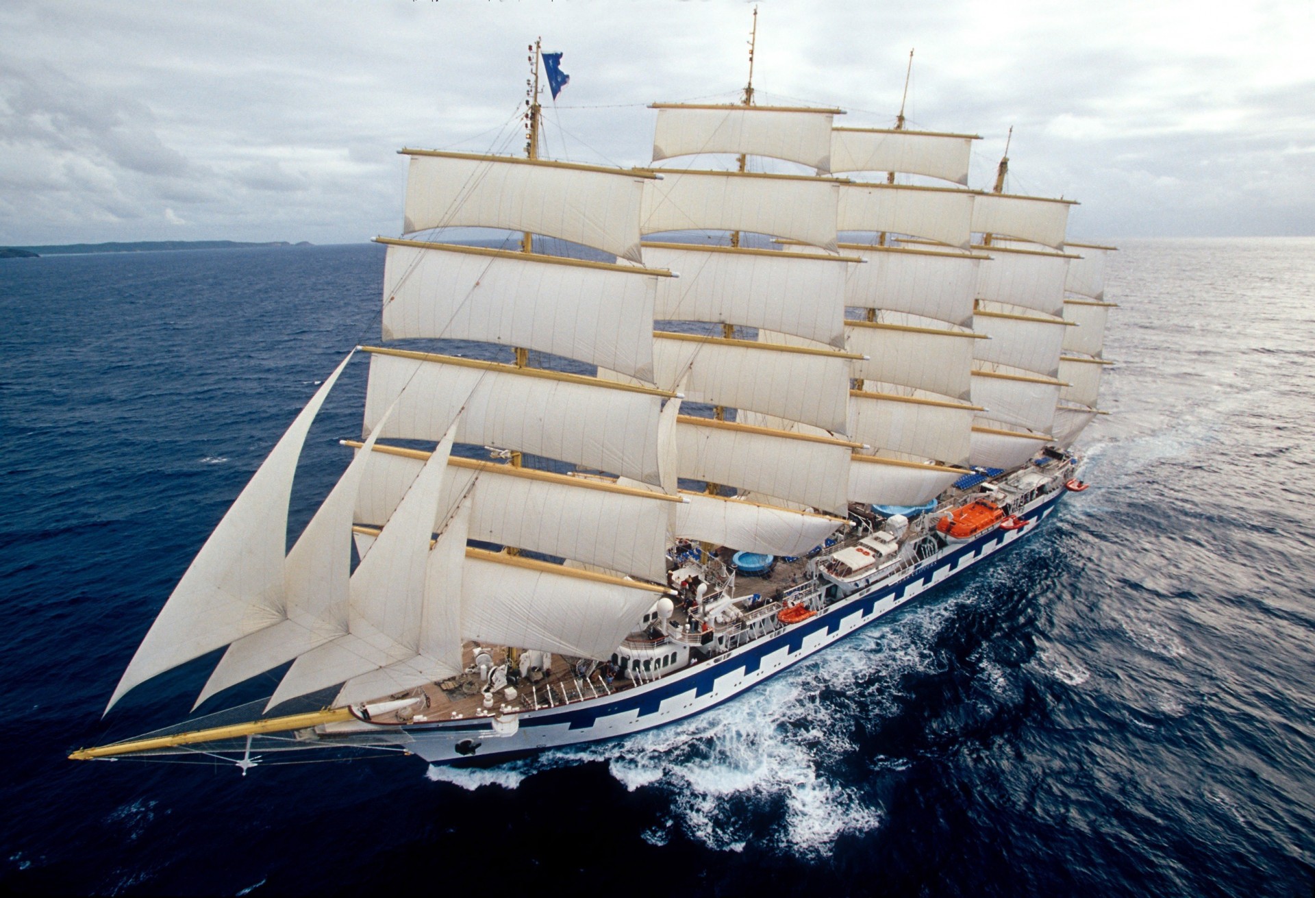 ailboats sea royal clipper ocean