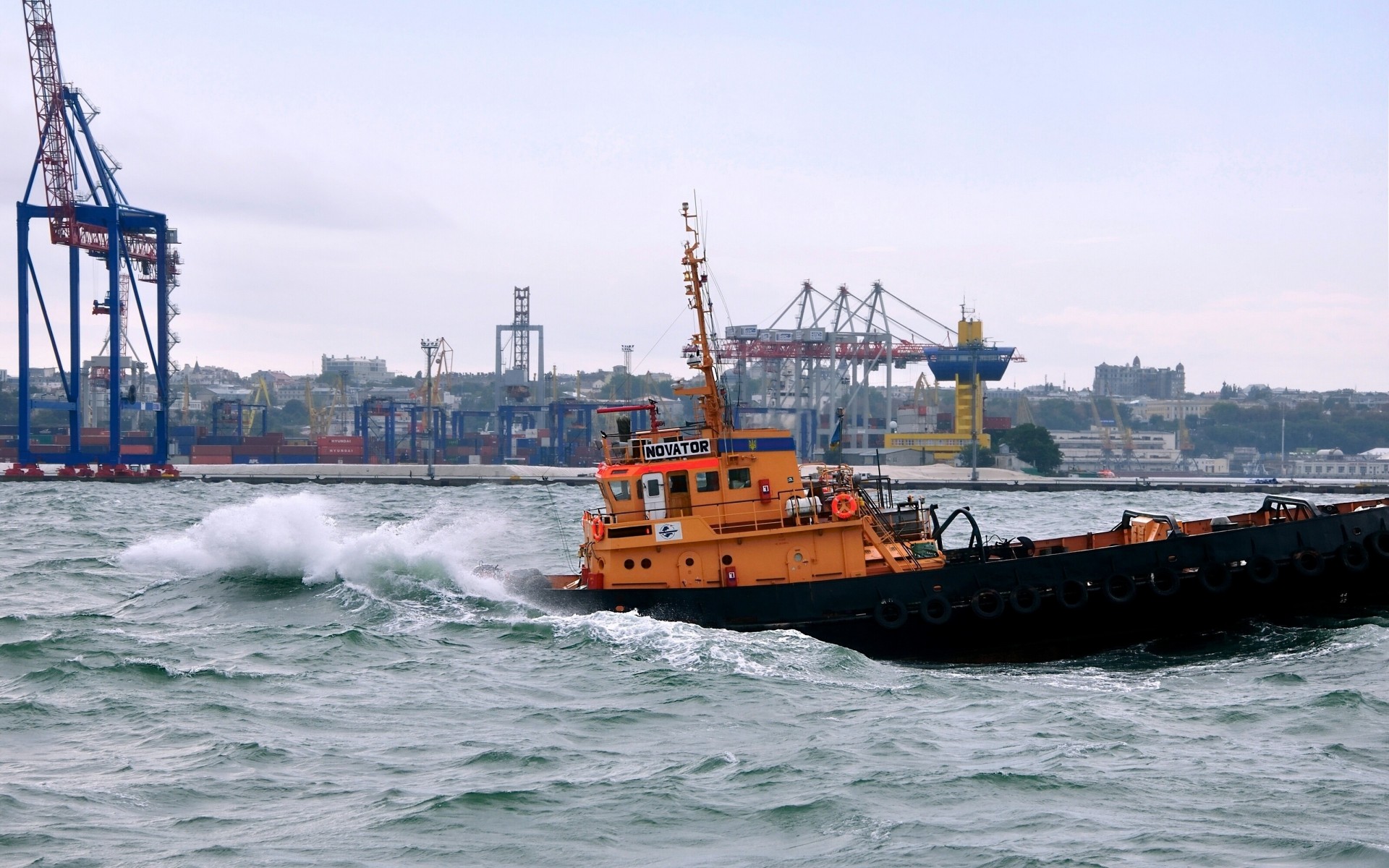 tauchen odessa schlepper ukraine hafen wassergebiet