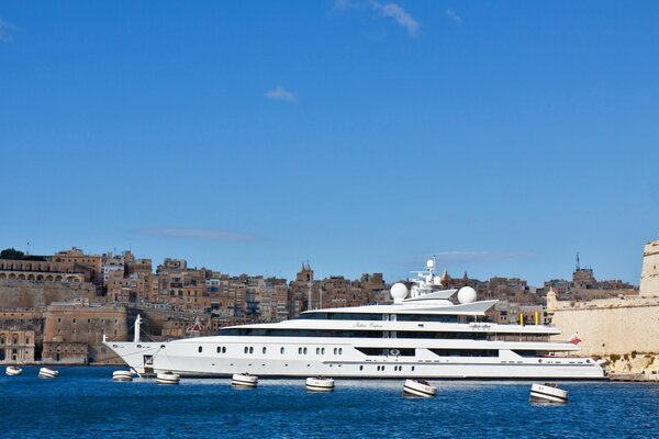 Die Yacht von Valleta in Malta