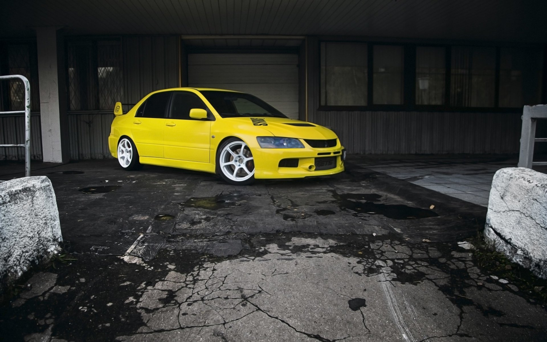 mitsubishi profession evolution ix white mitsubishi lancer evolution yellow