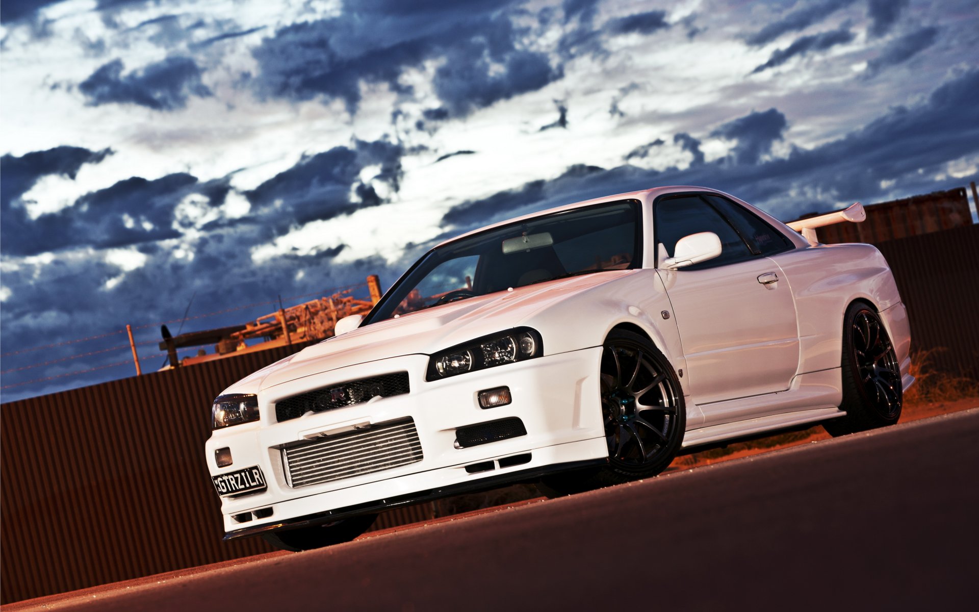 nissan skyline nissan auto bianco auto