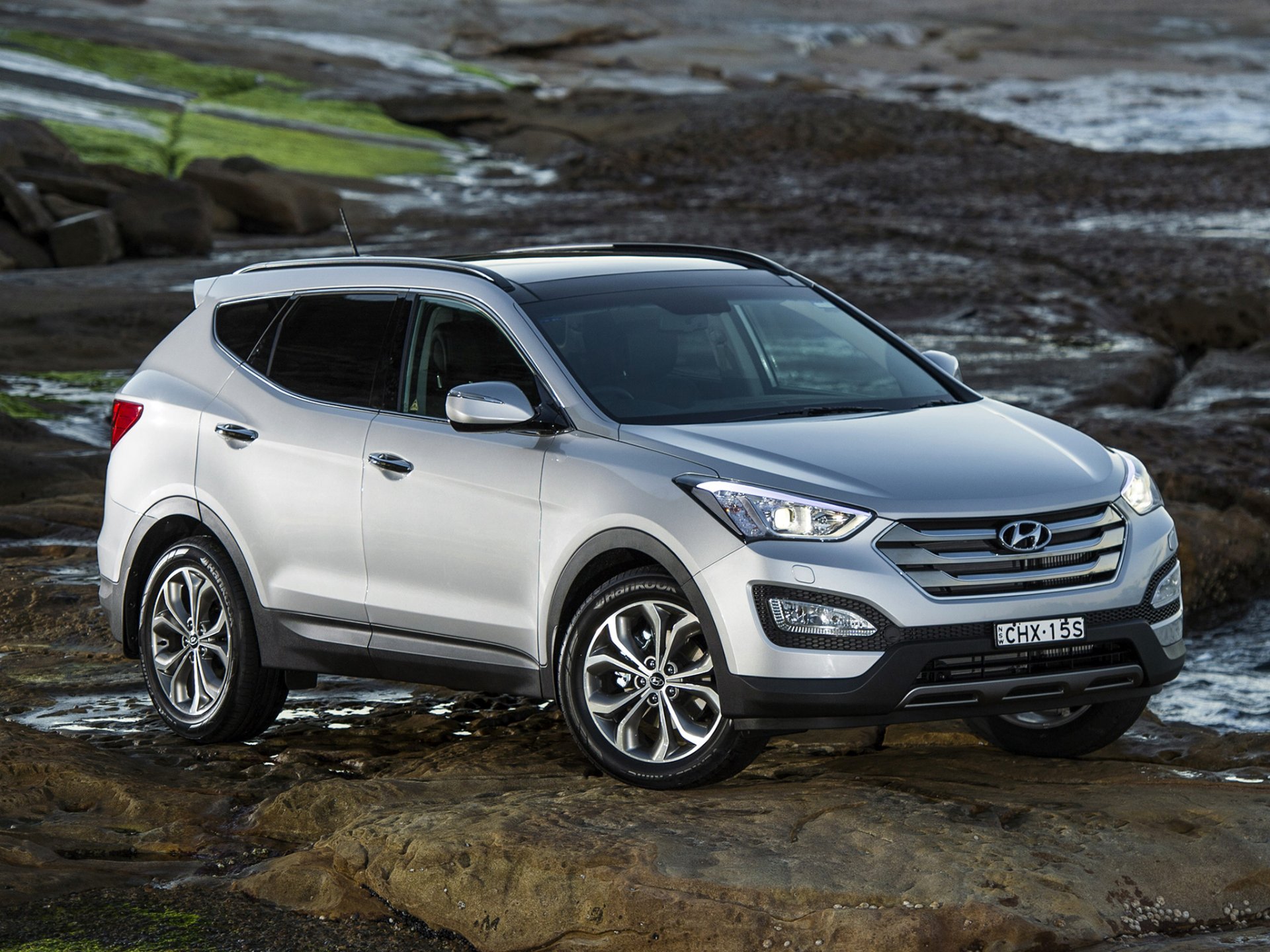 hyundai santa fe hyundai santa fe jeep crossover frente gris piedras fondo