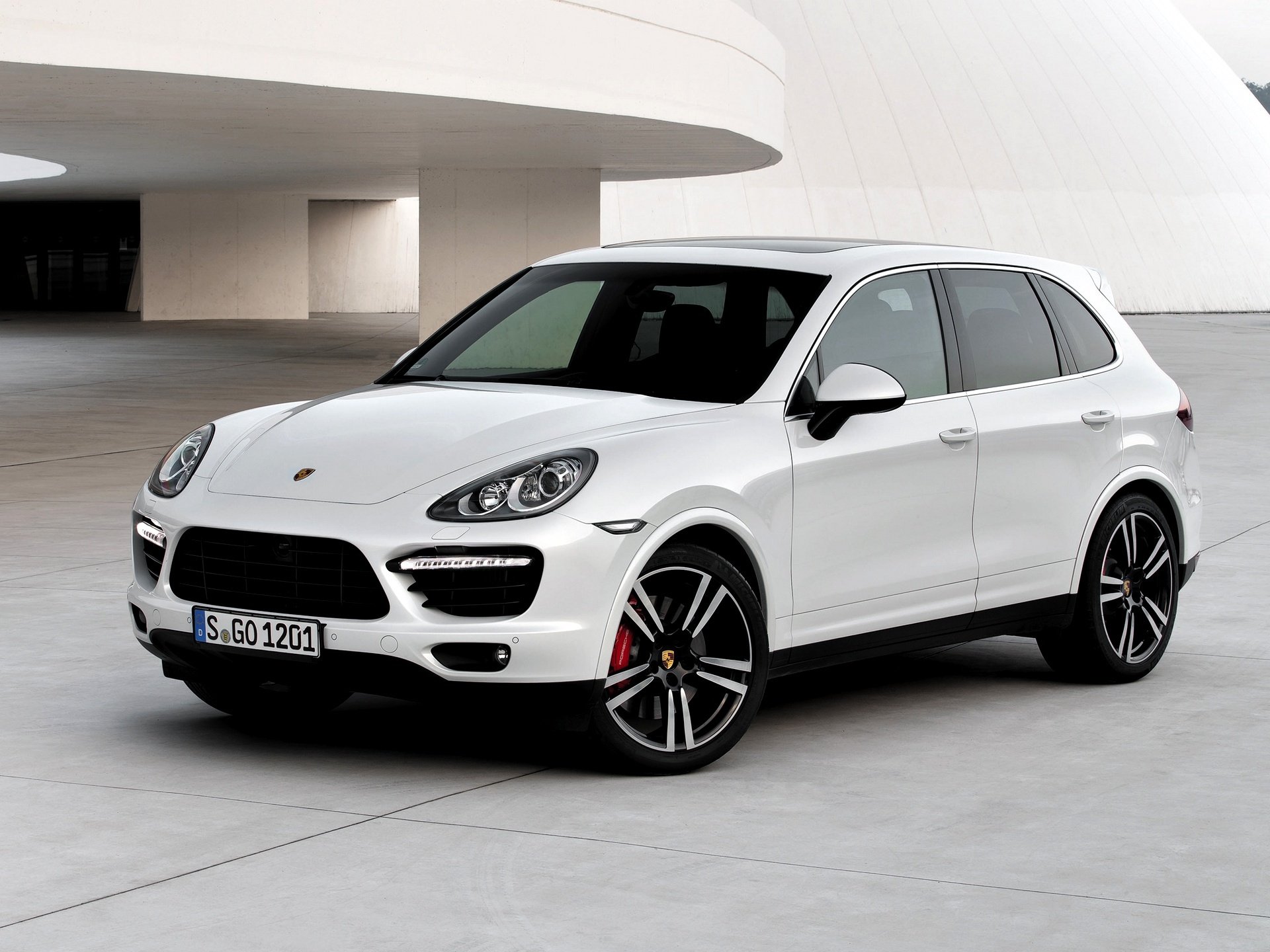 samochód tapety porsche cayenne turbo s 2013 tapety porsche cayenne turbo przód piękny samochód nowy