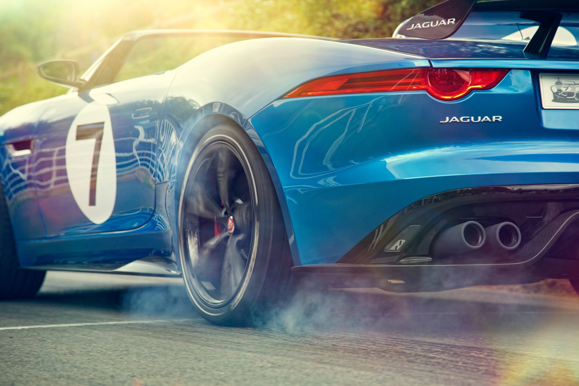 jaguar proyecto 7 concepto trasero auto ruedas humo deslizamiento