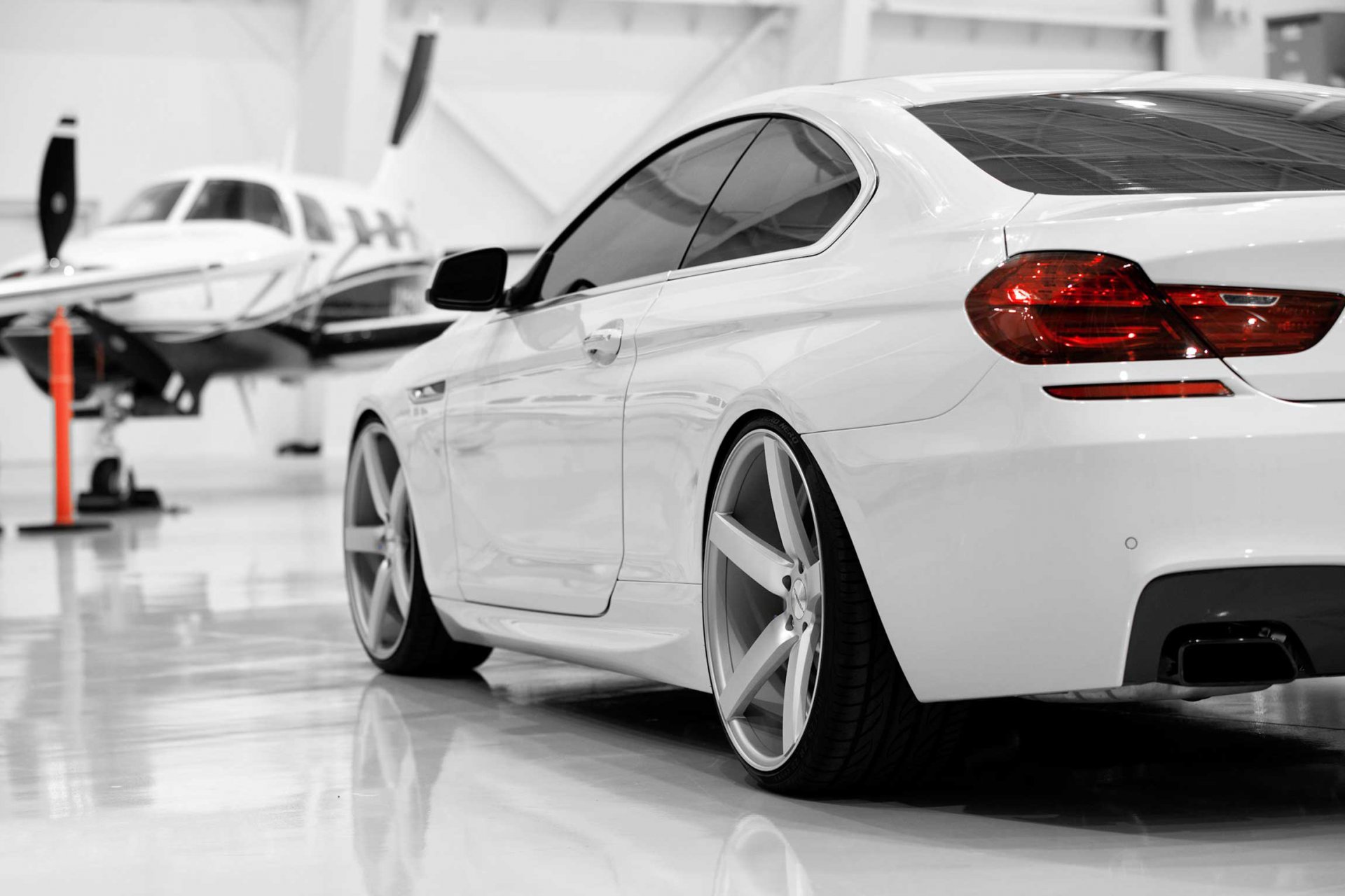 bmw 650i bmw avión auto blanco