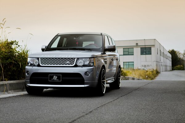 Range rover in silver metallic color