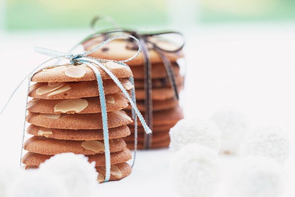 Almond cookies tied with a ribbon