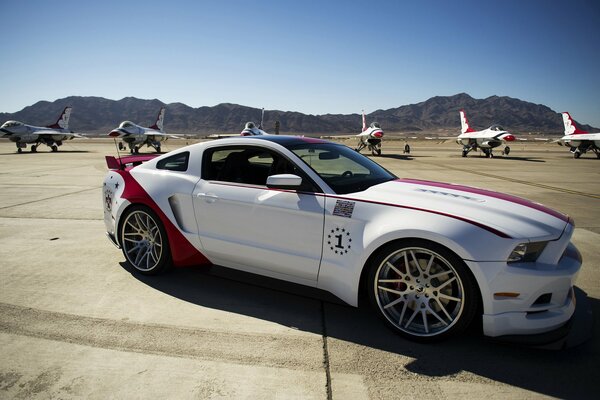 Das ikonische Auto des Ford mustang gt