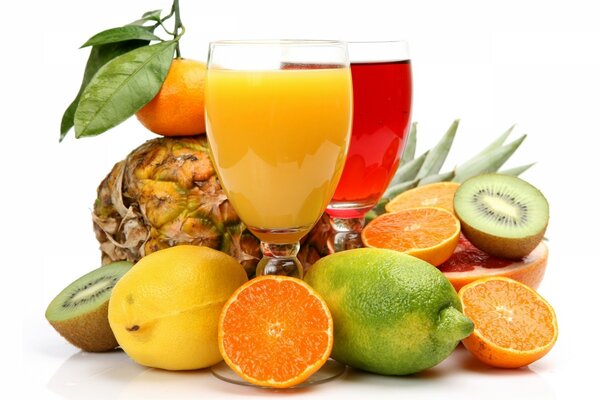 Jus fraîchement pressé des fruits