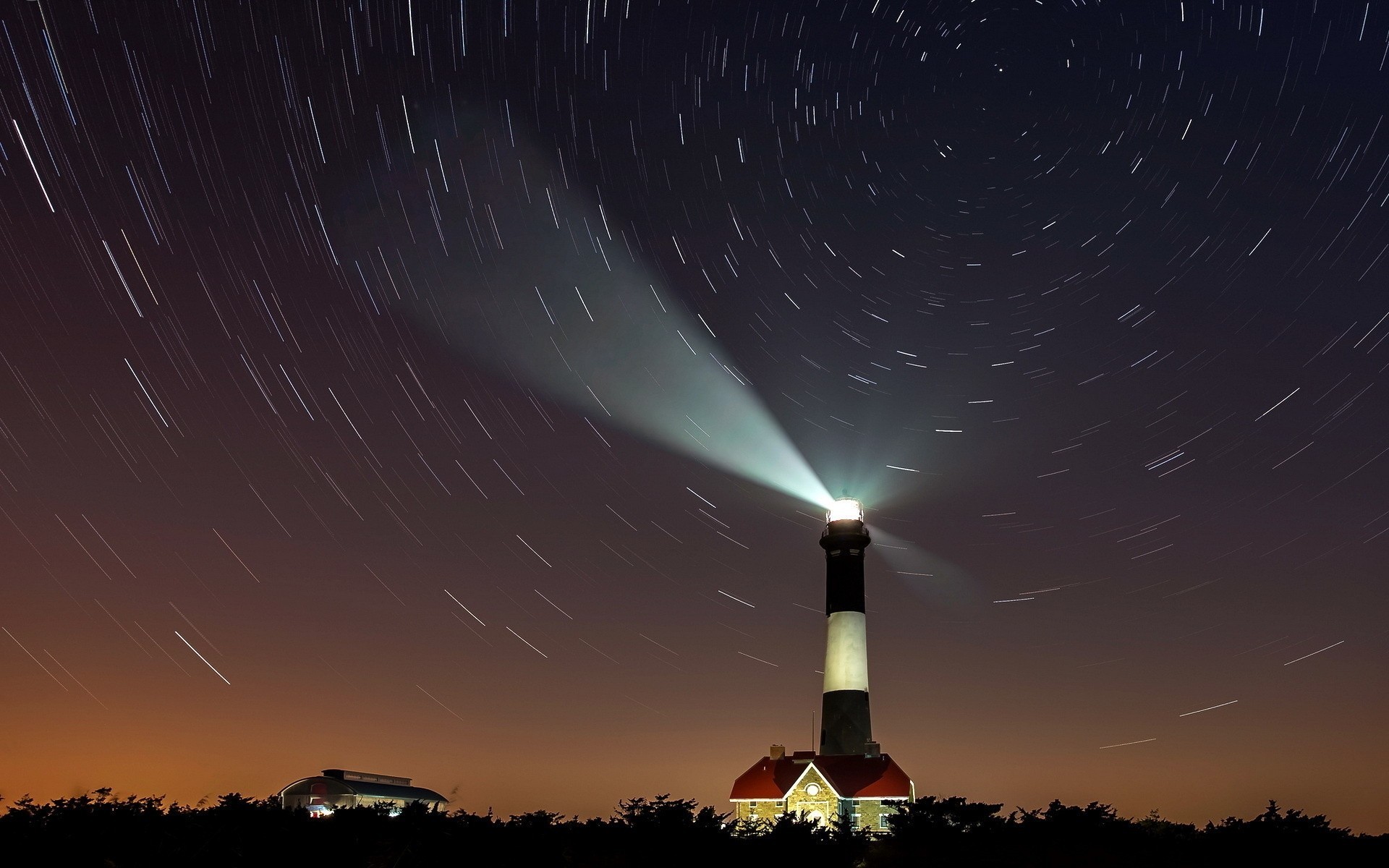 tar night lighthouse sky circle space