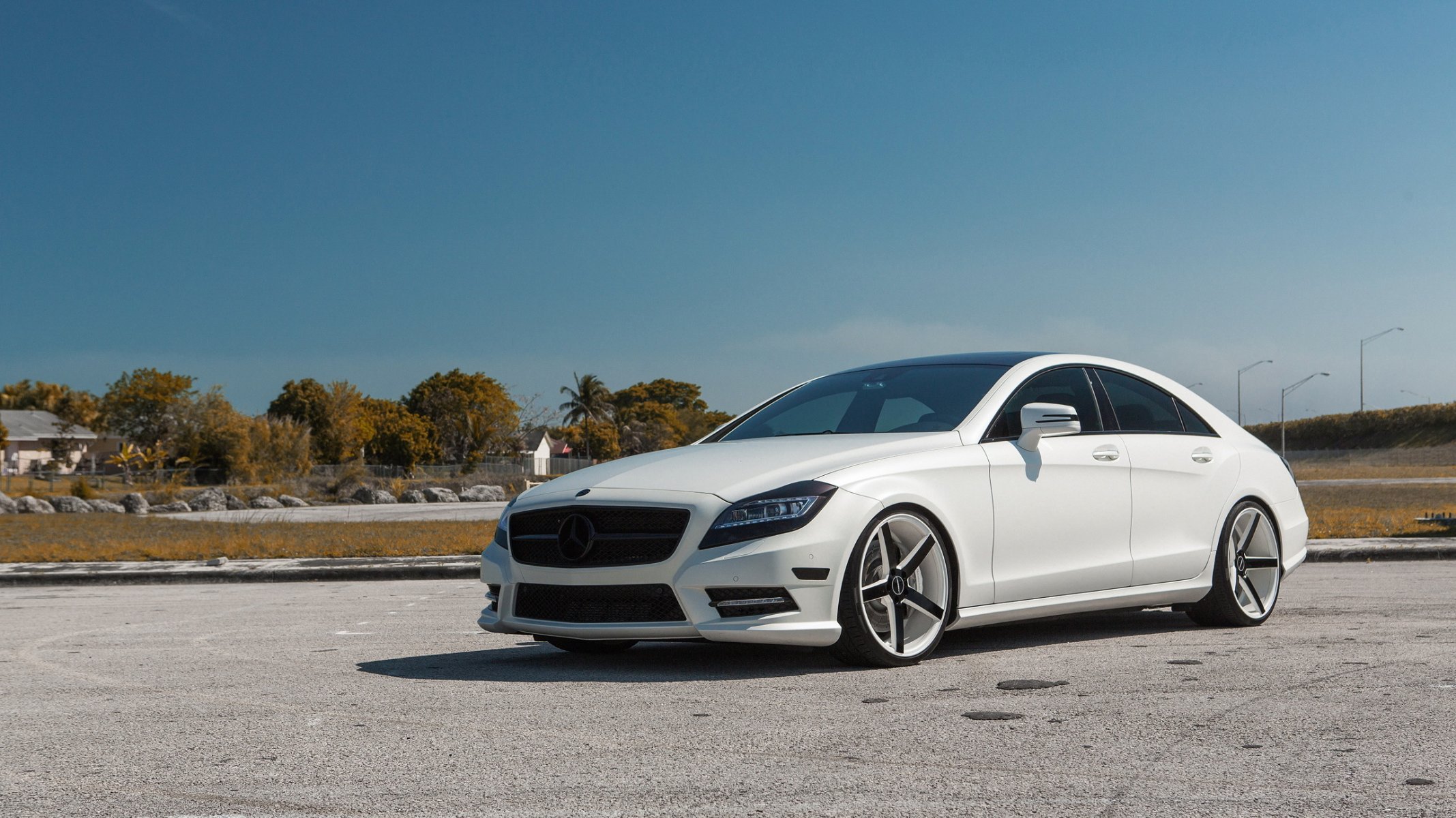 mercedes cls 550 blanc mat tuning