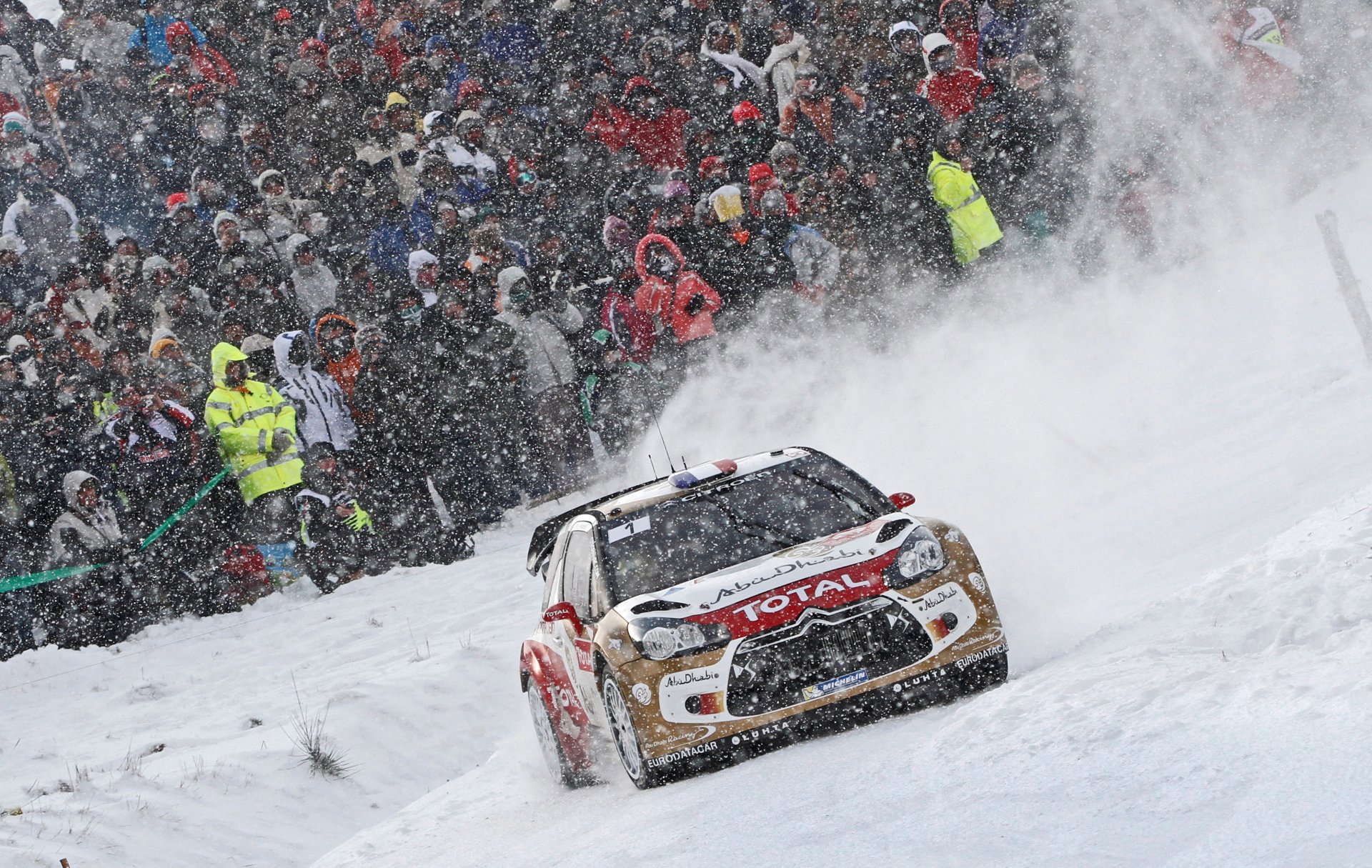 citroen ds3 wrc rallye rallye auto auto sport rennen winter schnee schneefall menschen