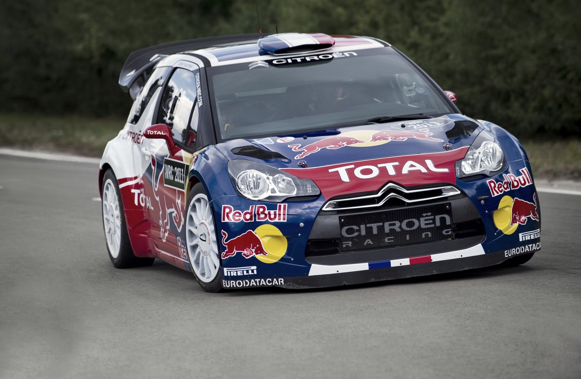 citroen ds3 rally toro rojo coche frente faros