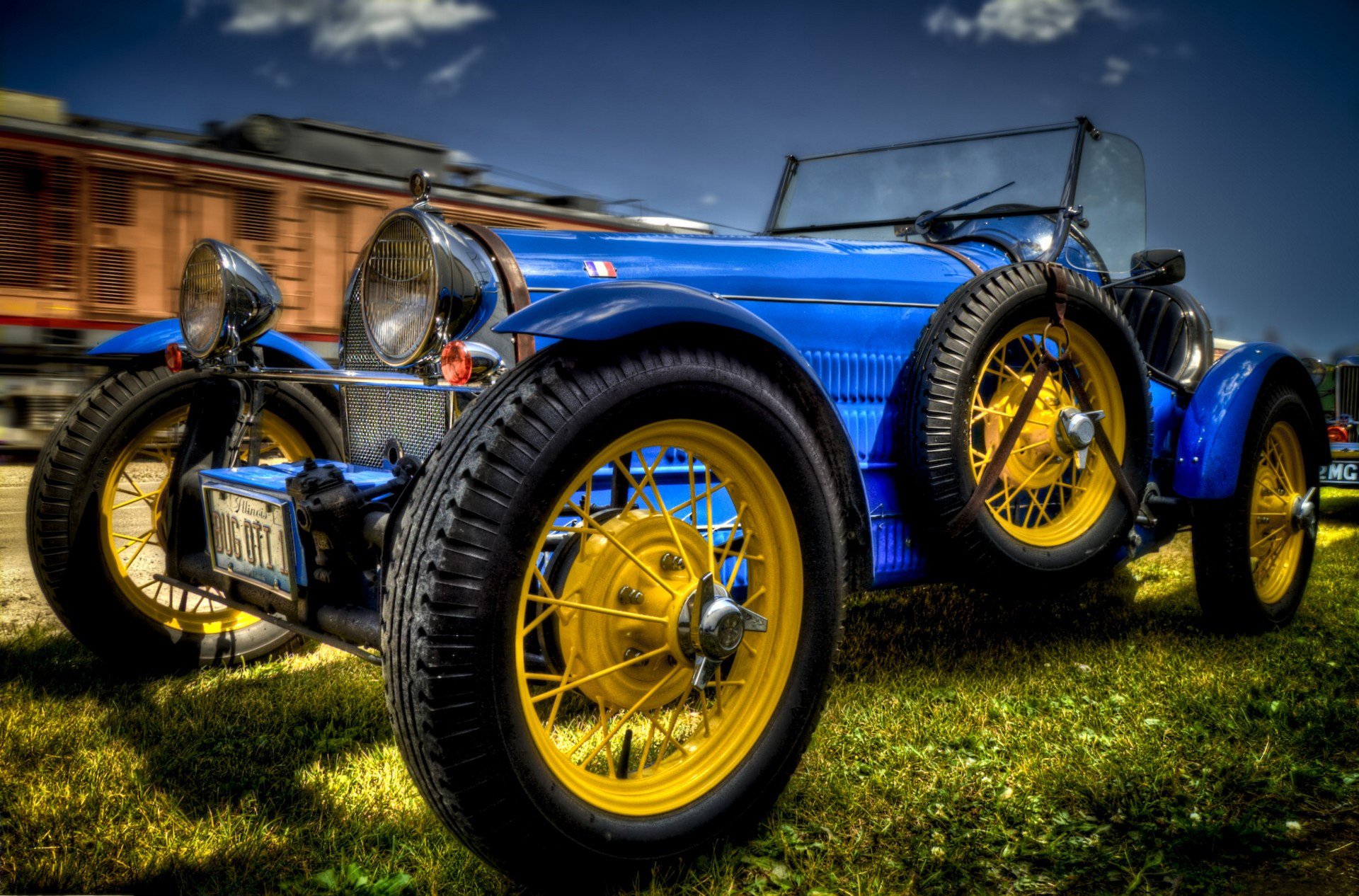 bugatti entrez 37 voiture de sport grand prix 1926-30g. et sa modification ettore bugatti fondé usine vaux france en 1909. célèbre pour ses course voitures 20-30-x g. k-e comme course ont été reconnus œuvre art vitesse 145 km-h tormaznaya système