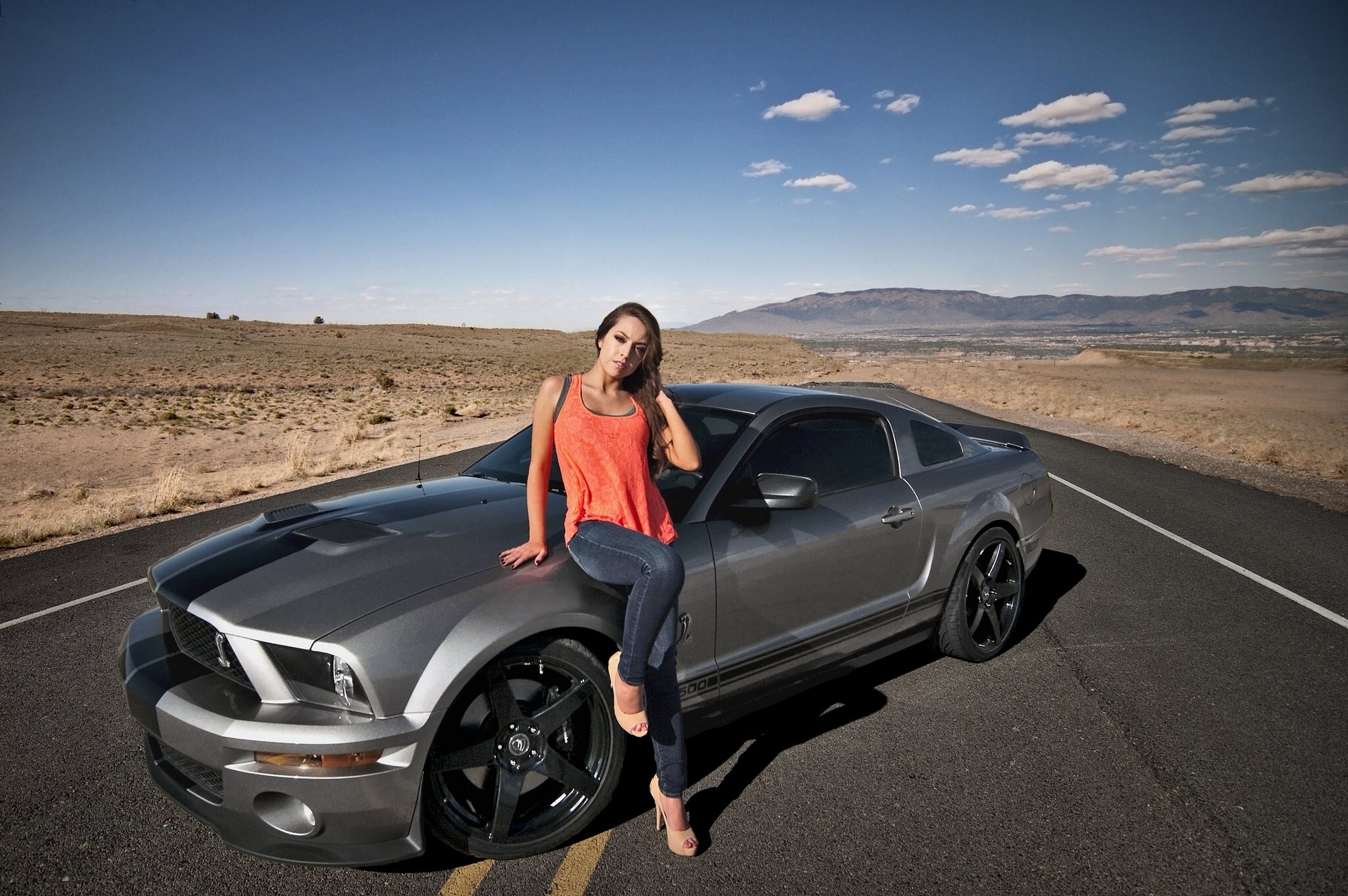 ford mustang shelby gt500 road desert girl