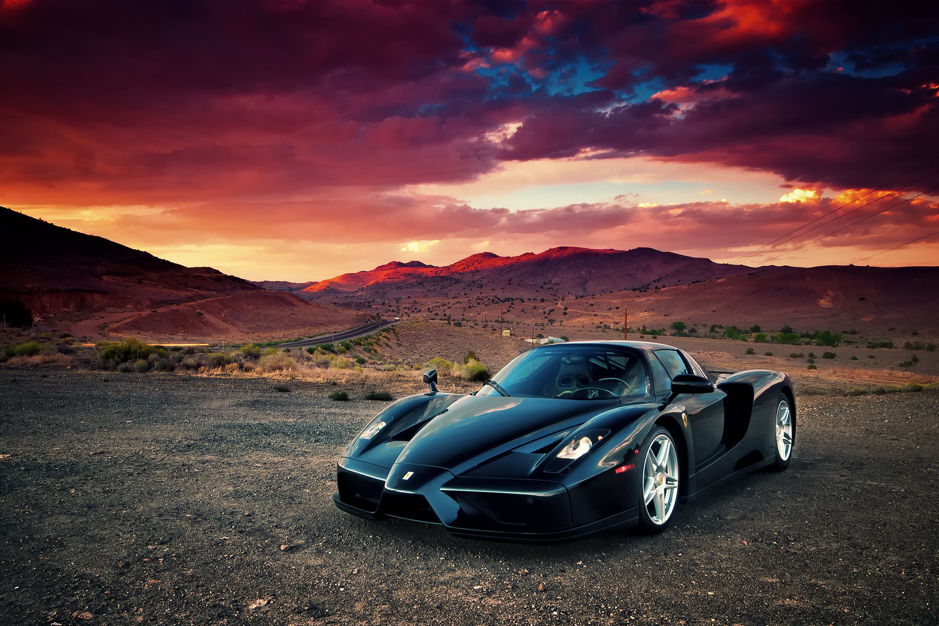 ferrari enzo supercar ferrari enzo désert coucher de soleil nuages