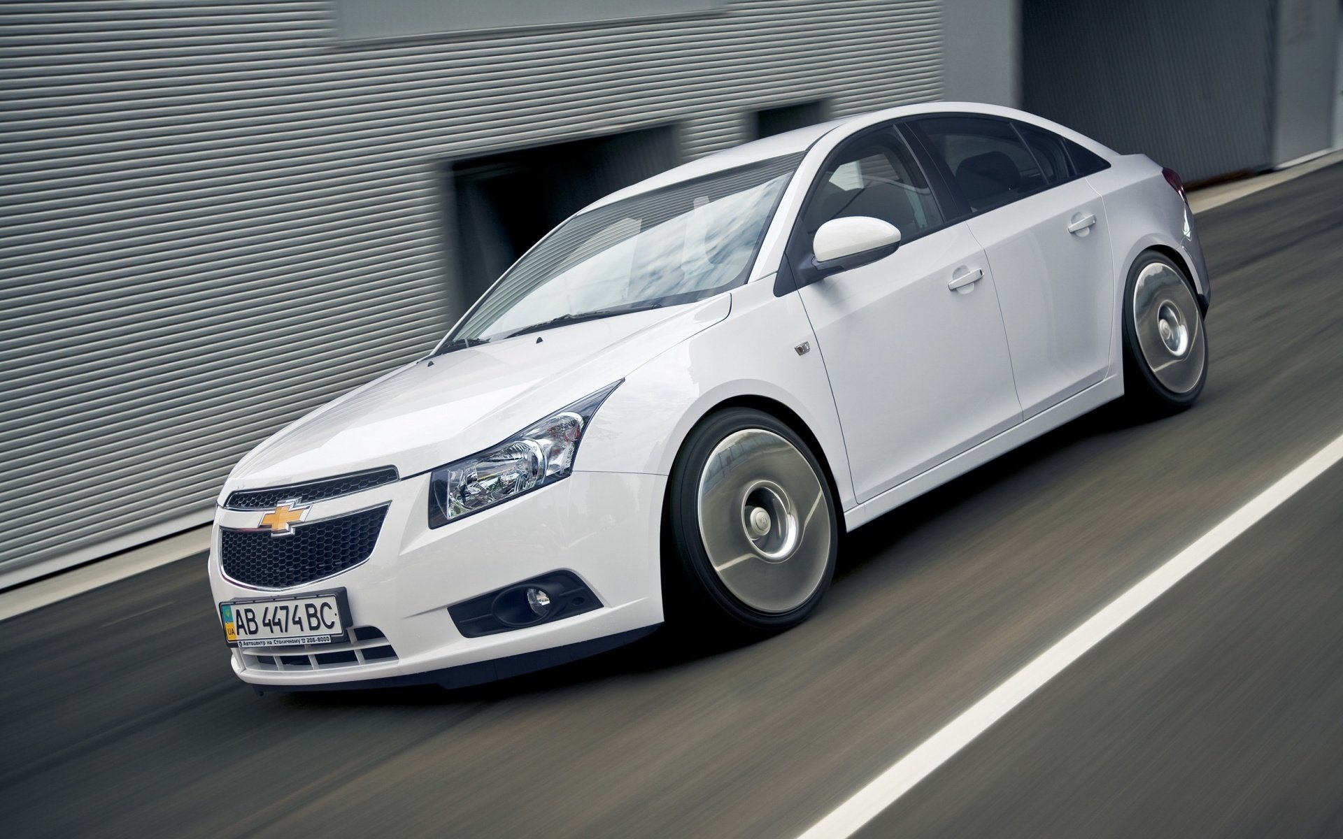 auto chevrolet cruze berlina bianco