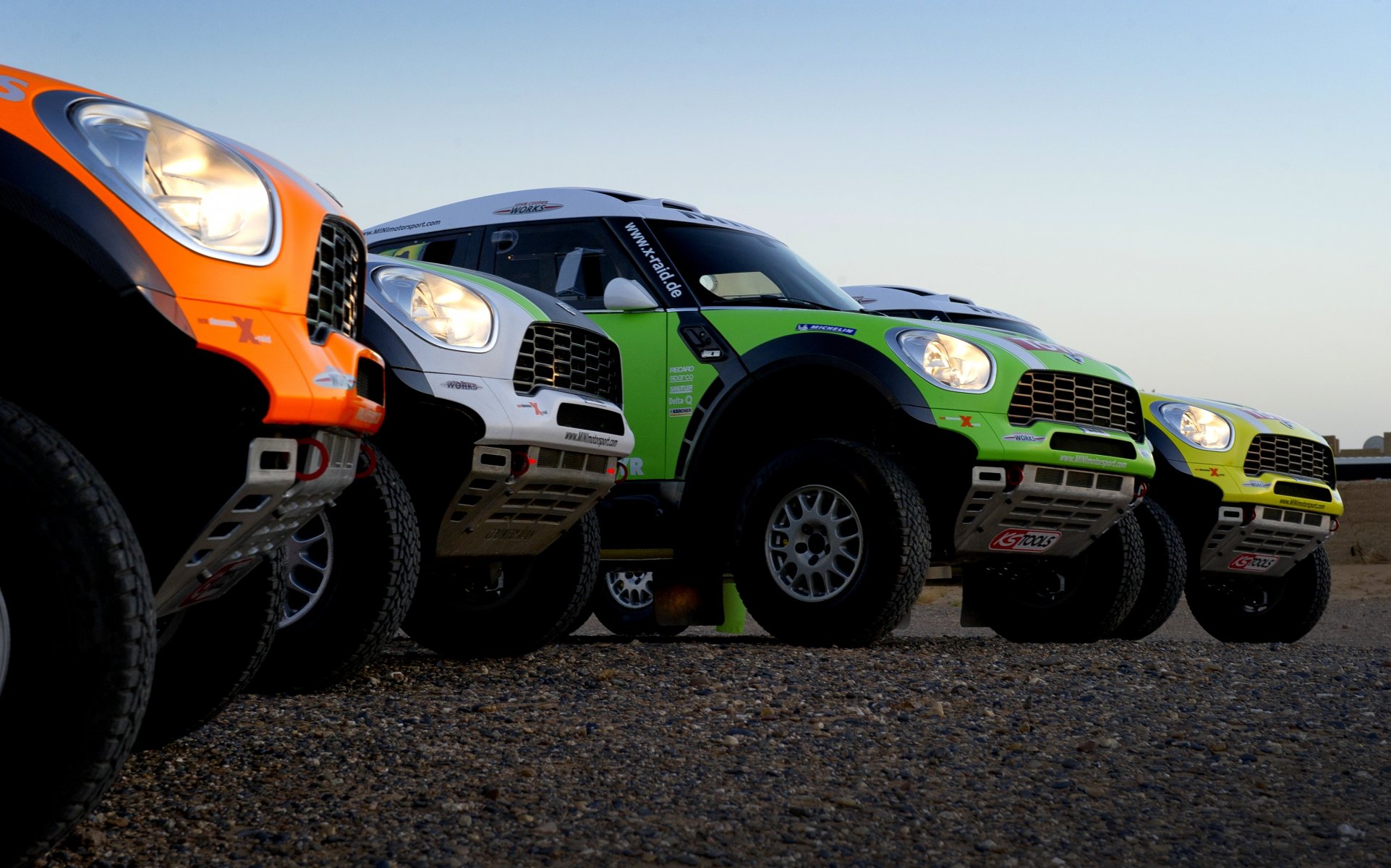 mini cooper mini mini cooper x-raid auto dakar rally cuatro naranja blanco verde amarillo faros suv rally