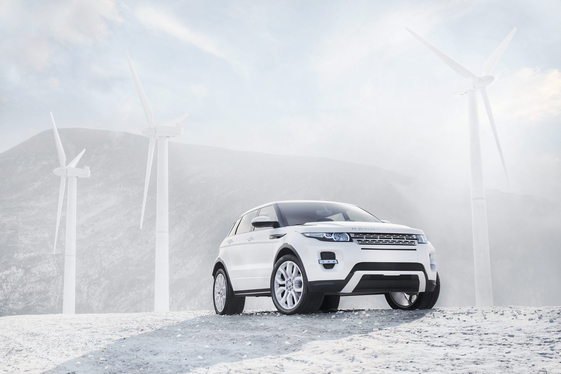 range rover evoque renge rover bianco turbine eoliche suv jeep