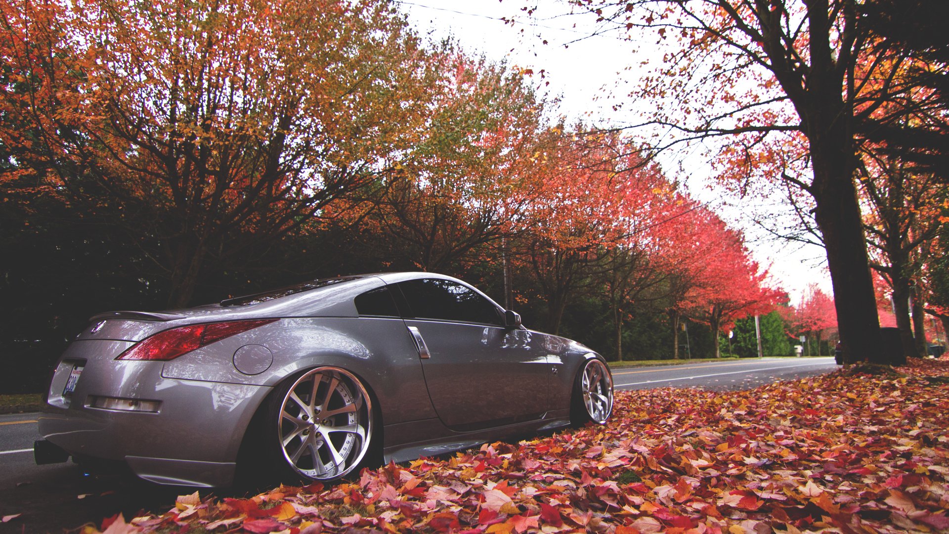 nissan 350z nissan autumn street